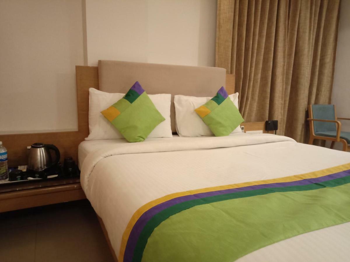 Treebo Trend Hotel Basera Пуне Екстер'єр фото