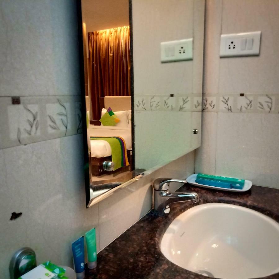 Treebo Trend Hotel Basera Пуне Екстер'єр фото